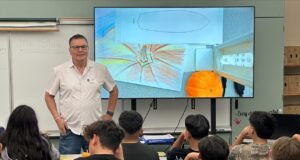 Simon Silva Brings Family Storytelling Project to Calexico Parents